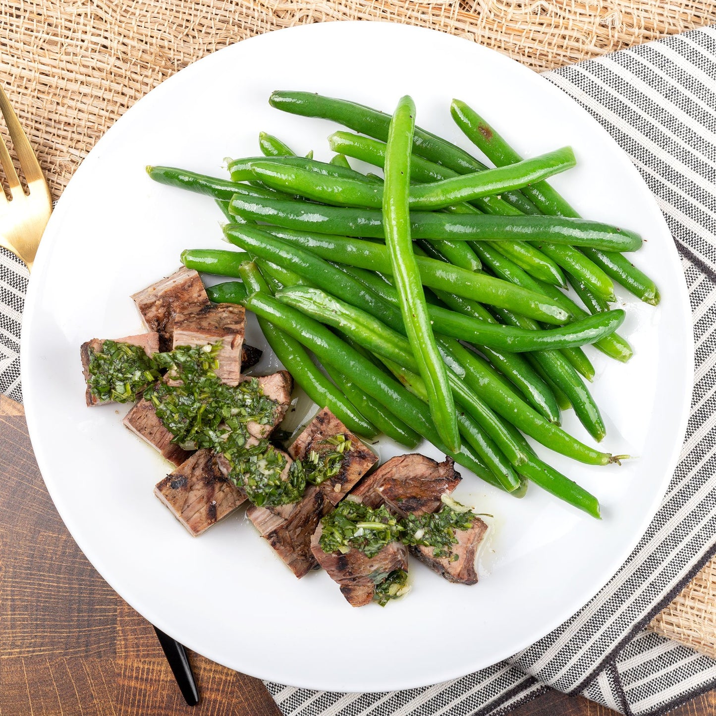 Steak and Green Beans with Chimmichurri